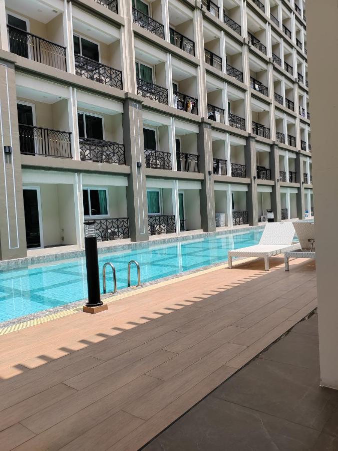 Romantic Beach Apartment芭堤雅水系高档酒店式公寓可做饭 Praia de Jomtien Exterior foto